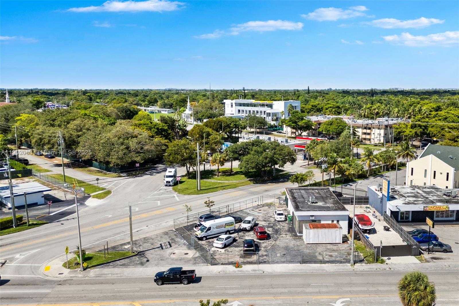 Small Image of 11815 NORTH EAST 2ND AVE, Miami Number 4