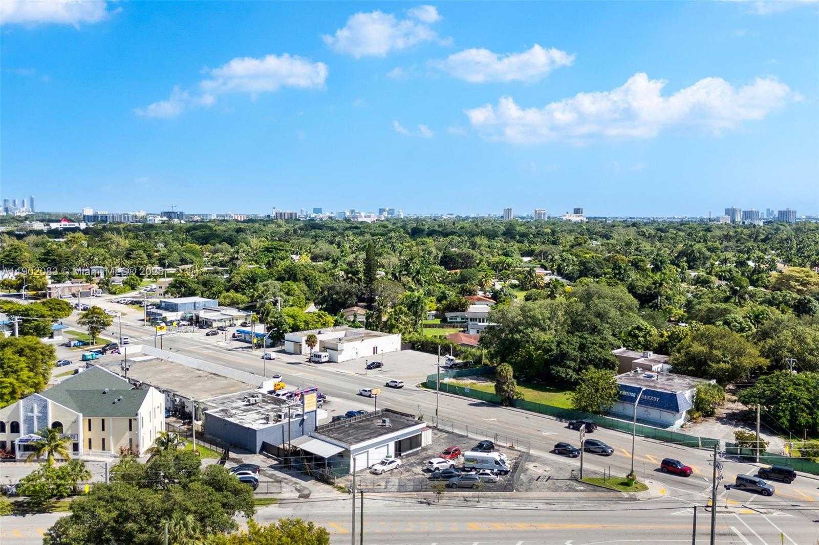 Small Image of 11815 NORTH EAST 2ND AVE, Miami Number 5