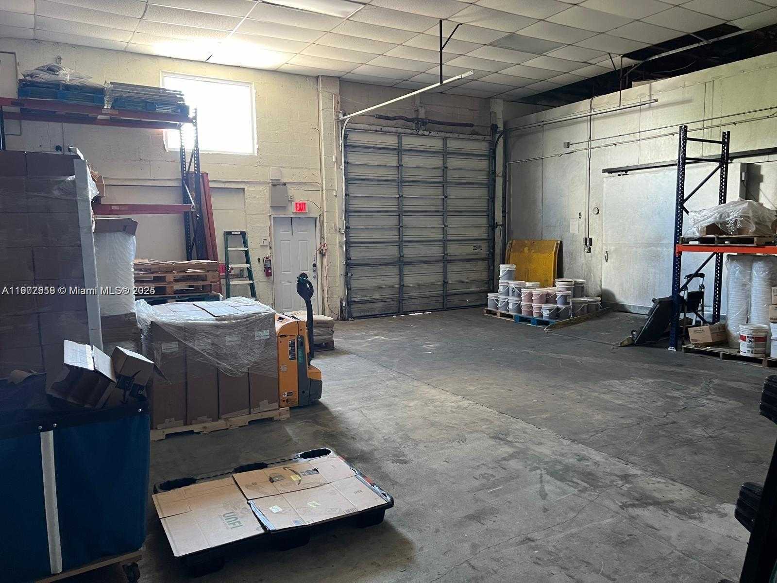 Small Image of 1950 HAYES ST, Hollywood Number 4