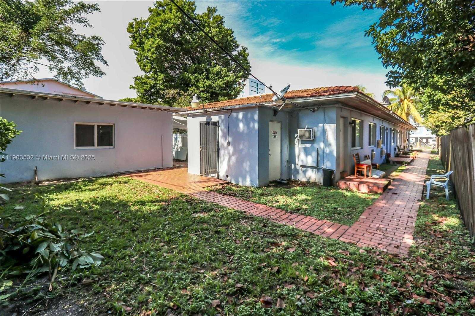 Small Image of 976 NORTH WEST 6TH ST, Miami Number 10