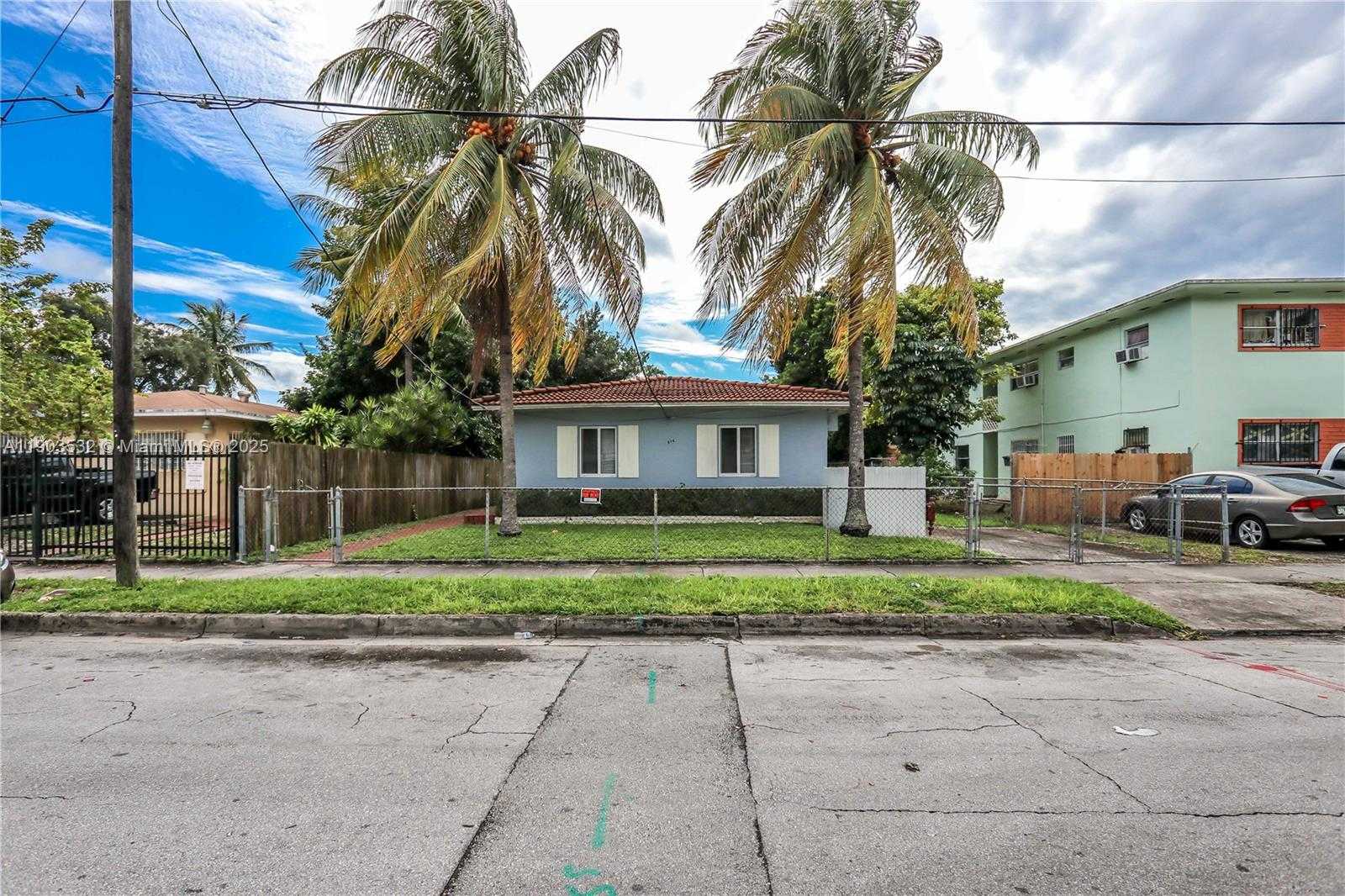 Small Image of 976 NORTH WEST 6TH ST, Miami Number 14