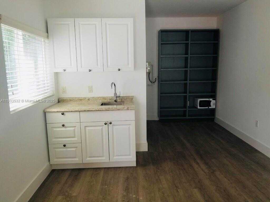 Small Image of 976 NORTH WEST 6TH ST, Miami Number 24