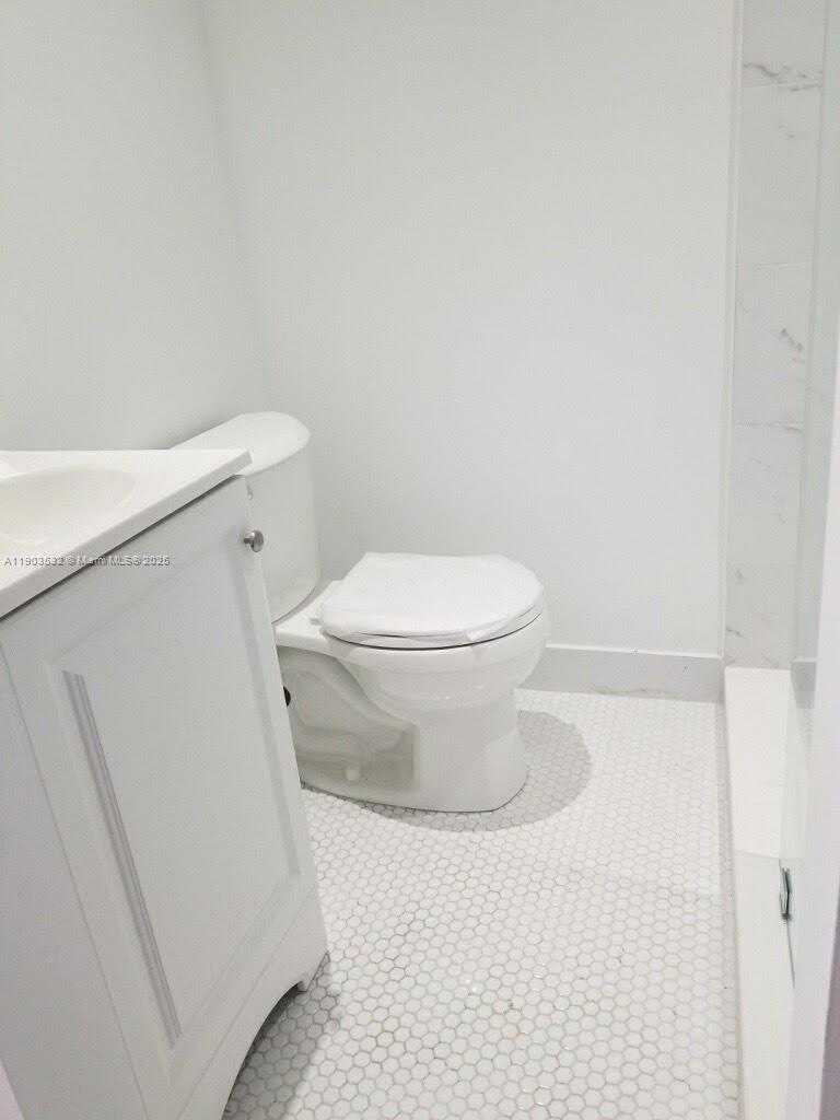 Small Image of 976 NORTH WEST 6TH ST, Miami Number 25