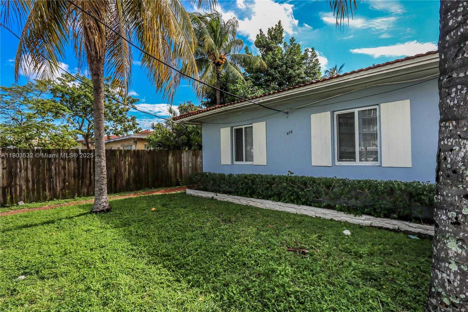 Small Image of 976 NORTH WEST 6TH ST, Miami Number 3