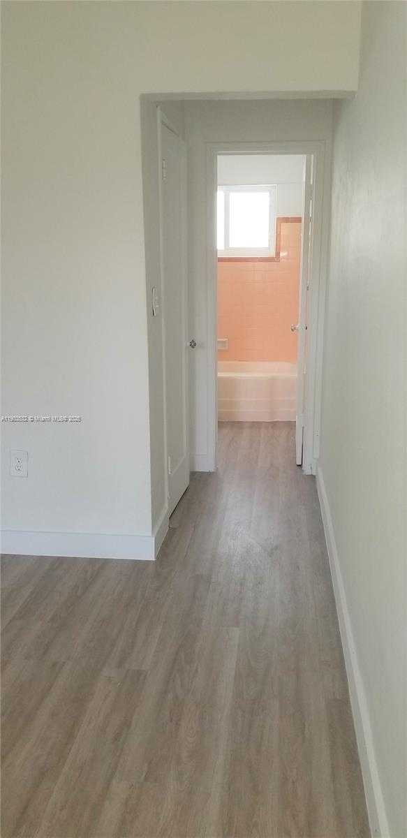 Small Image of 976 NORTH WEST 6TH ST, Miami Number 31