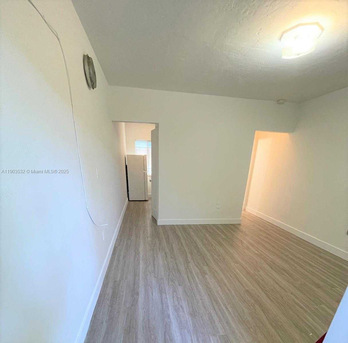 Small Image of 976 NORTH WEST 6TH ST, Miami Number 34