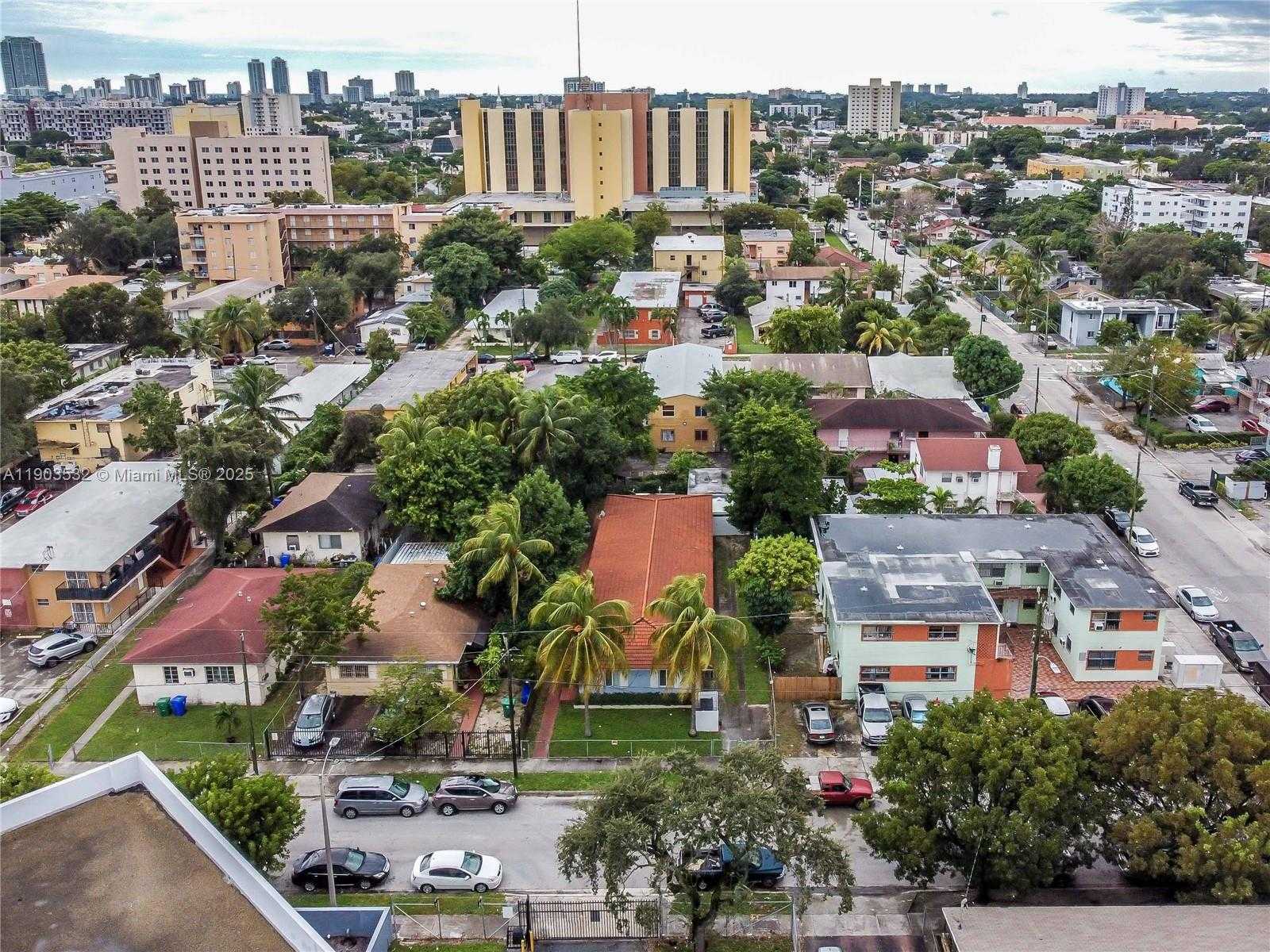 Small Image of 976 NORTH WEST 6TH ST, Miami Number 5