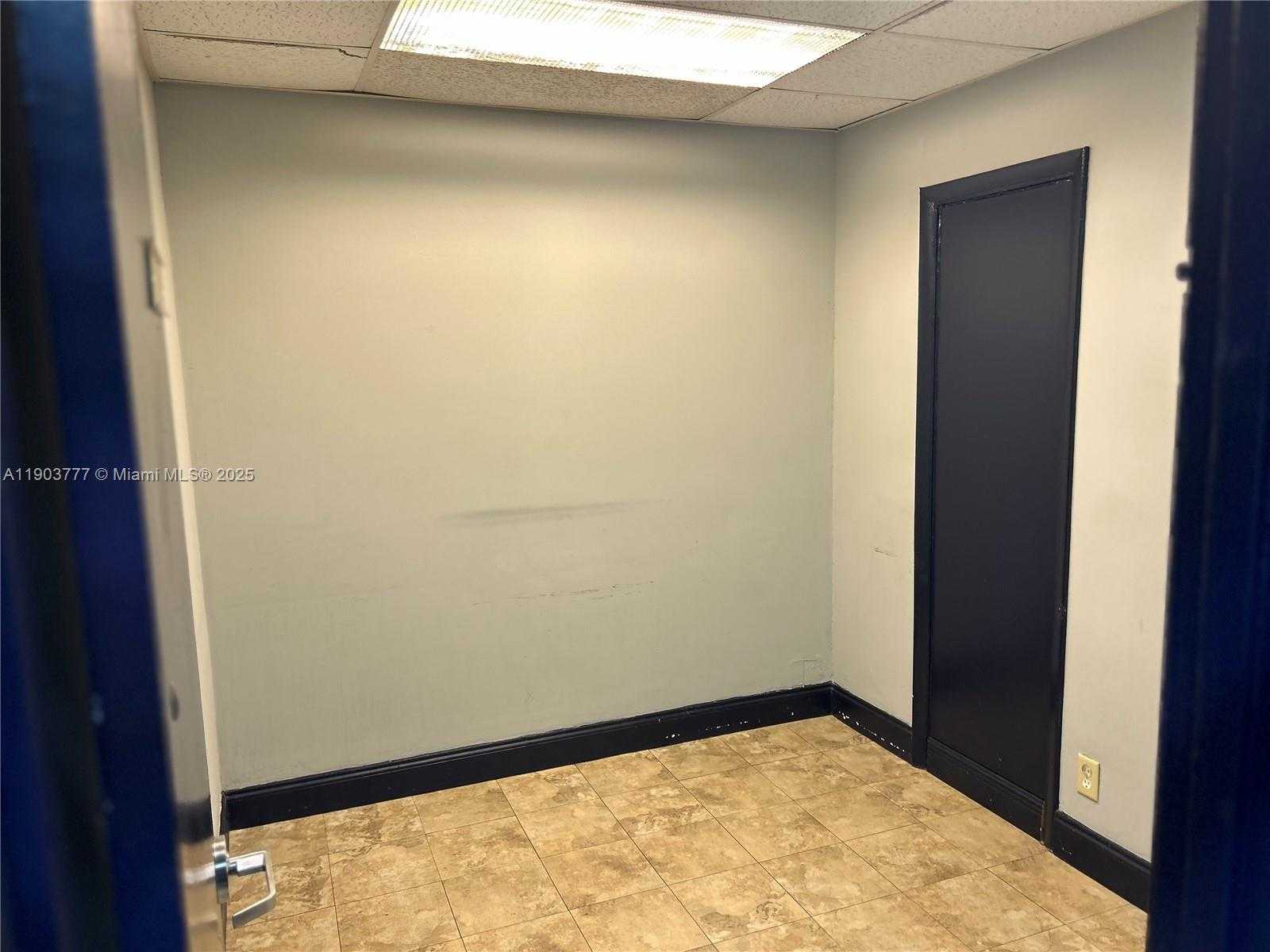 Small Image of 4121 NORTH WEST 5TH ST #100, Plantation Number 27