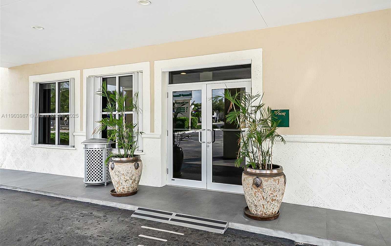 Small Image of 291 NORTH WEST 37TH AVE, Miami Number 10