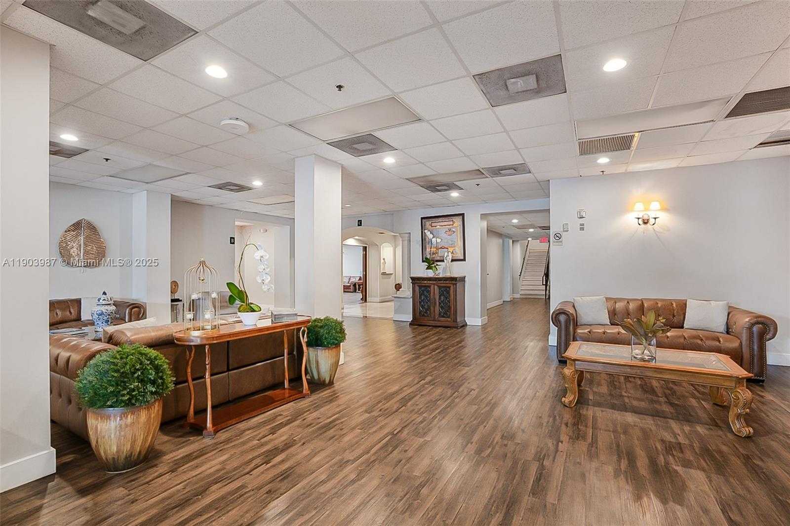 Small Image of 291 NORTH WEST 37TH AVE, Miami Number 15