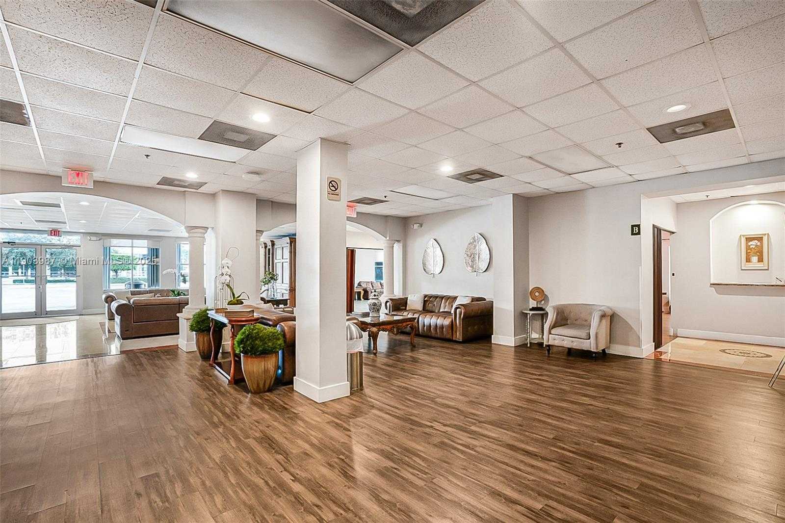 Small Image of 291 NORTH WEST 37TH AVE, Miami Number 16