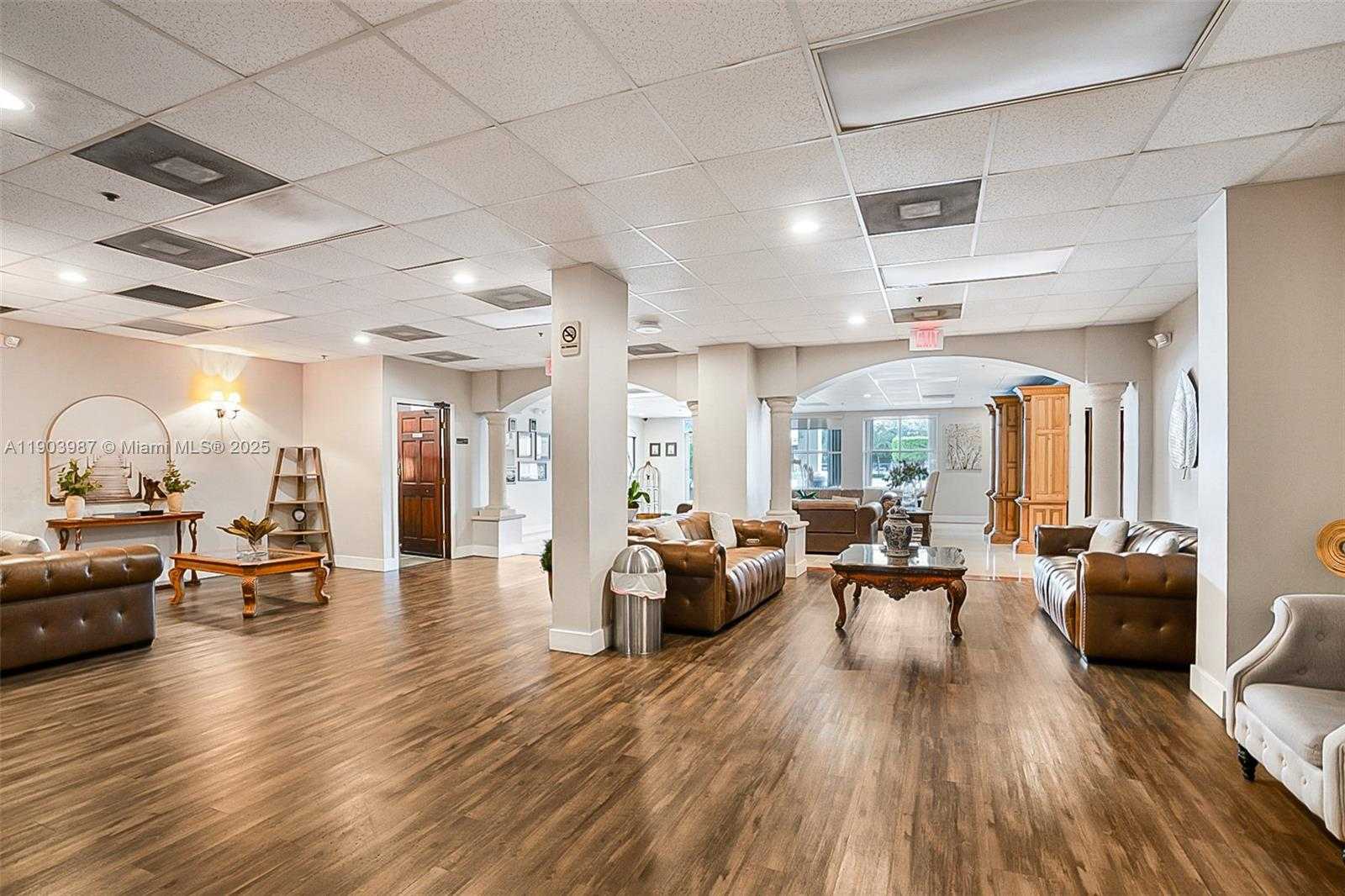 Small Image of 291 NORTH WEST 37TH AVE, Miami Number 17