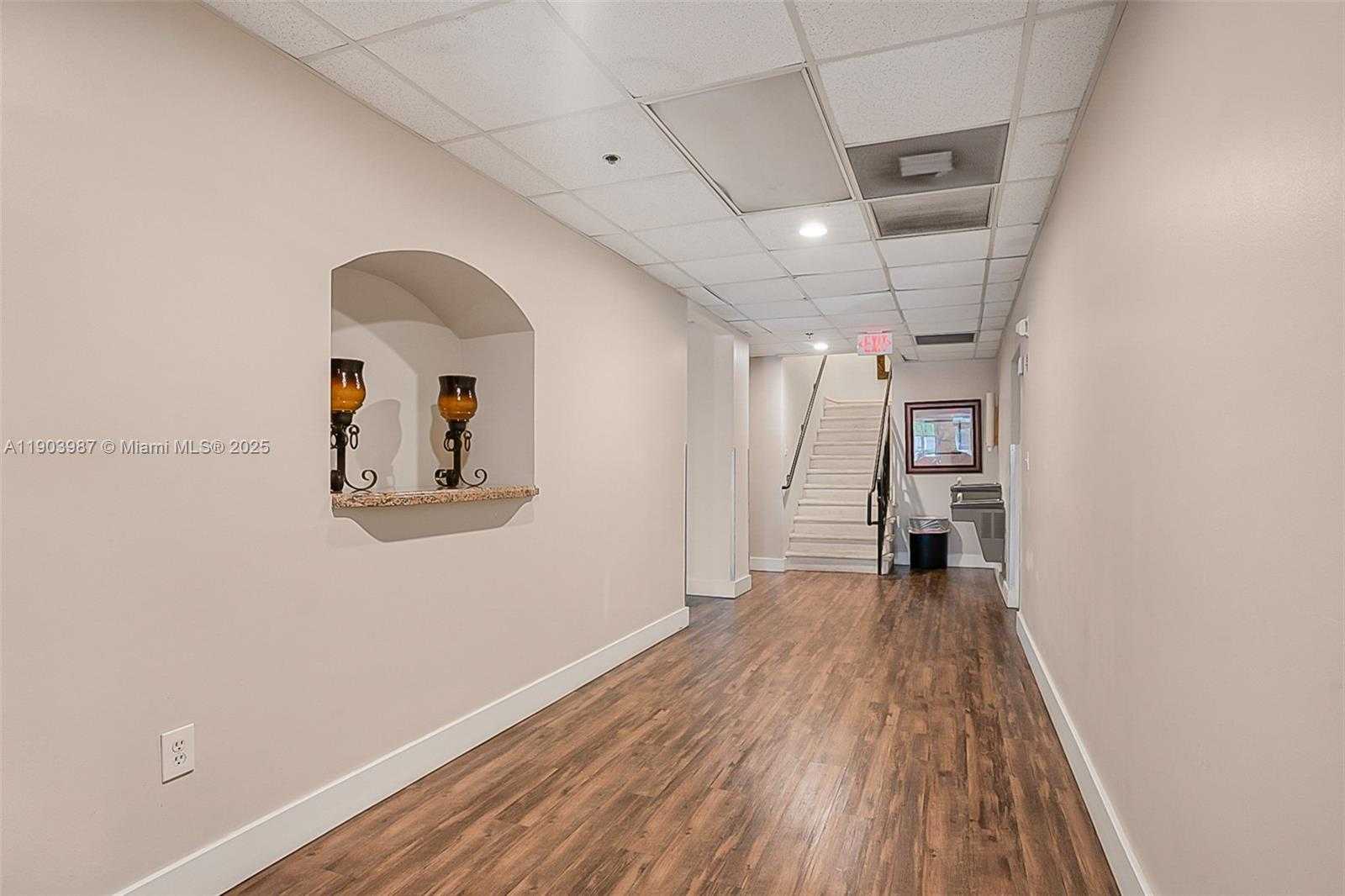 Small Image of 291 NORTH WEST 37TH AVE, Miami Number 28