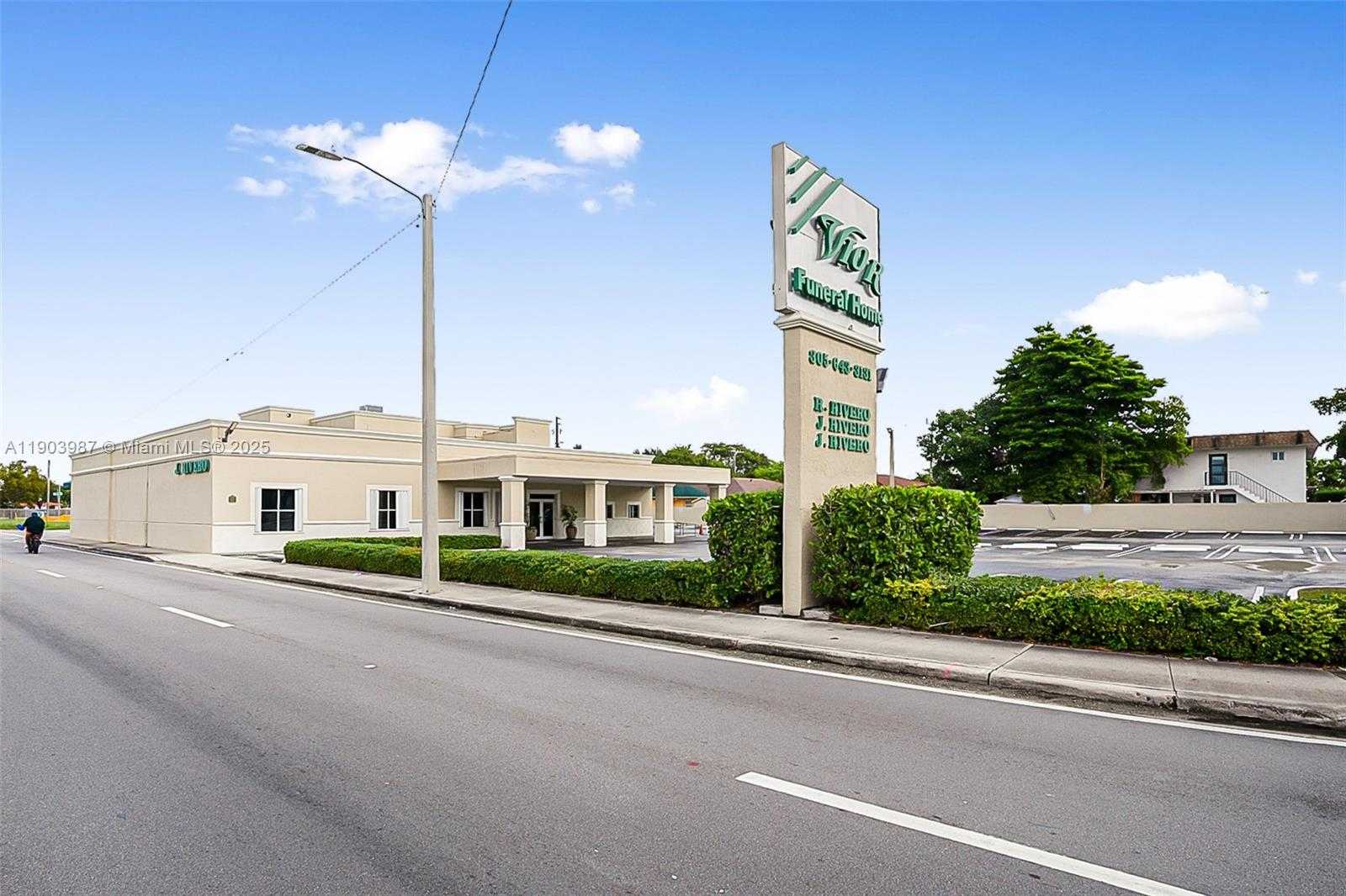 Small Image of 291 NORTH WEST 37TH AVE, Miami Number 3