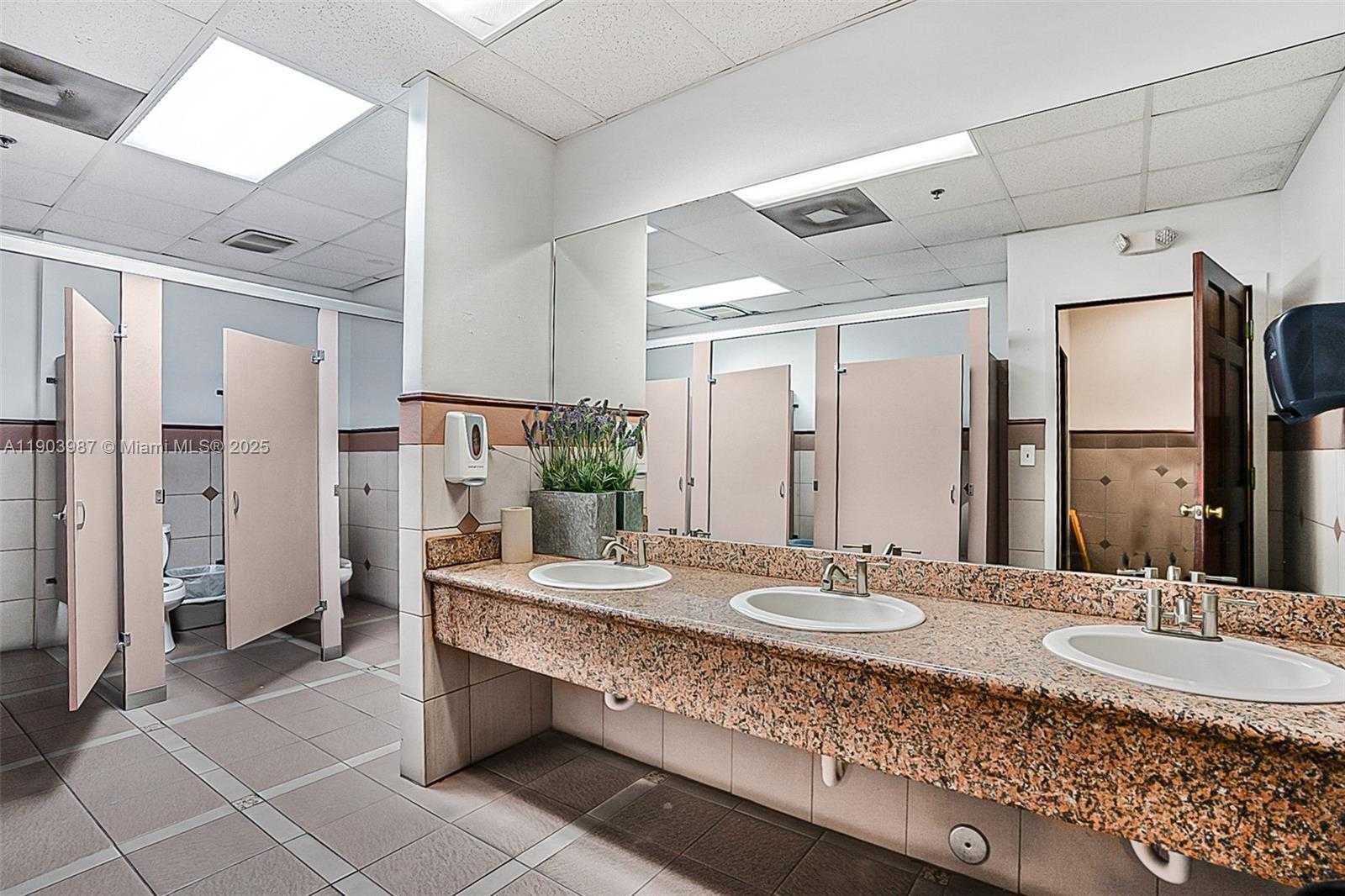 Small Image of 291 NORTH WEST 37TH AVE, Miami Number 30