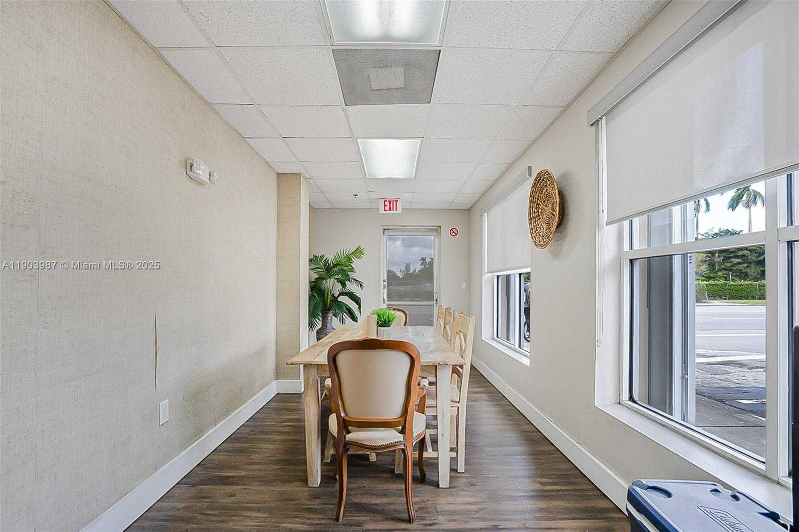 Small Image of 291 NORTH WEST 37TH AVE, Miami Number 31