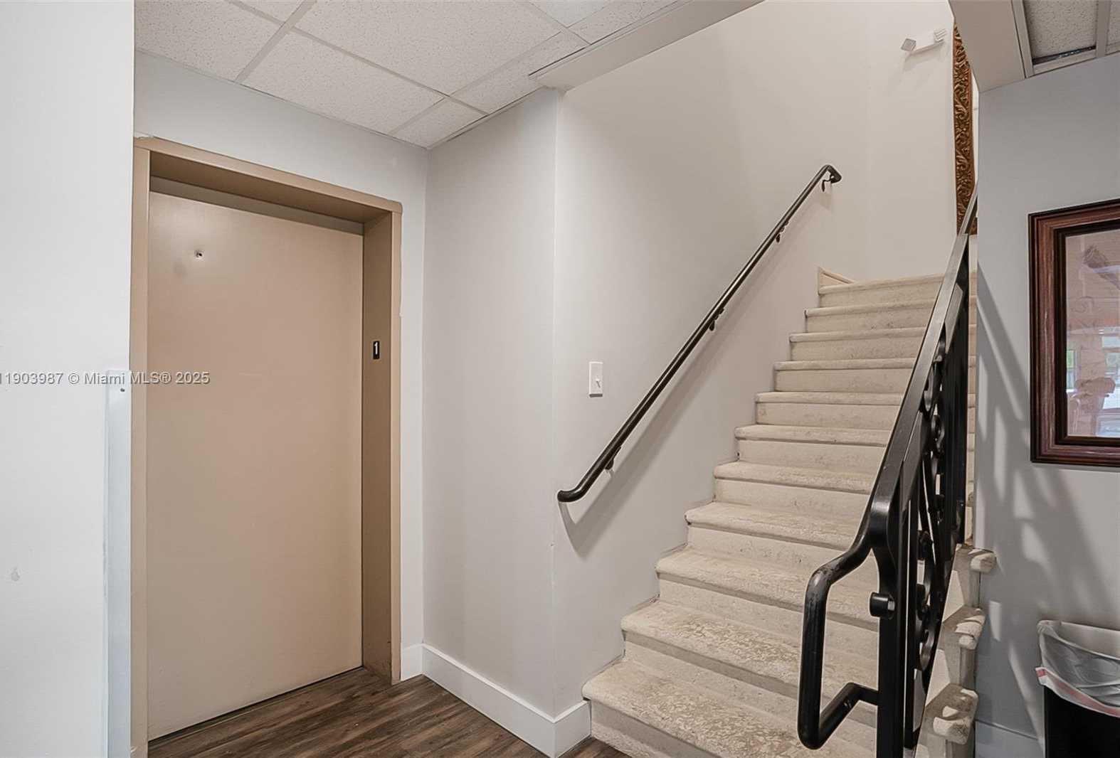 Small Image of 291 NORTH WEST 37TH AVE, Miami Number 34