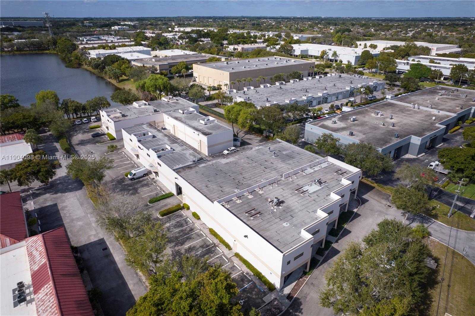 Small Image of 6451 EAST ROGERS CIR, Boca Raton Number 12