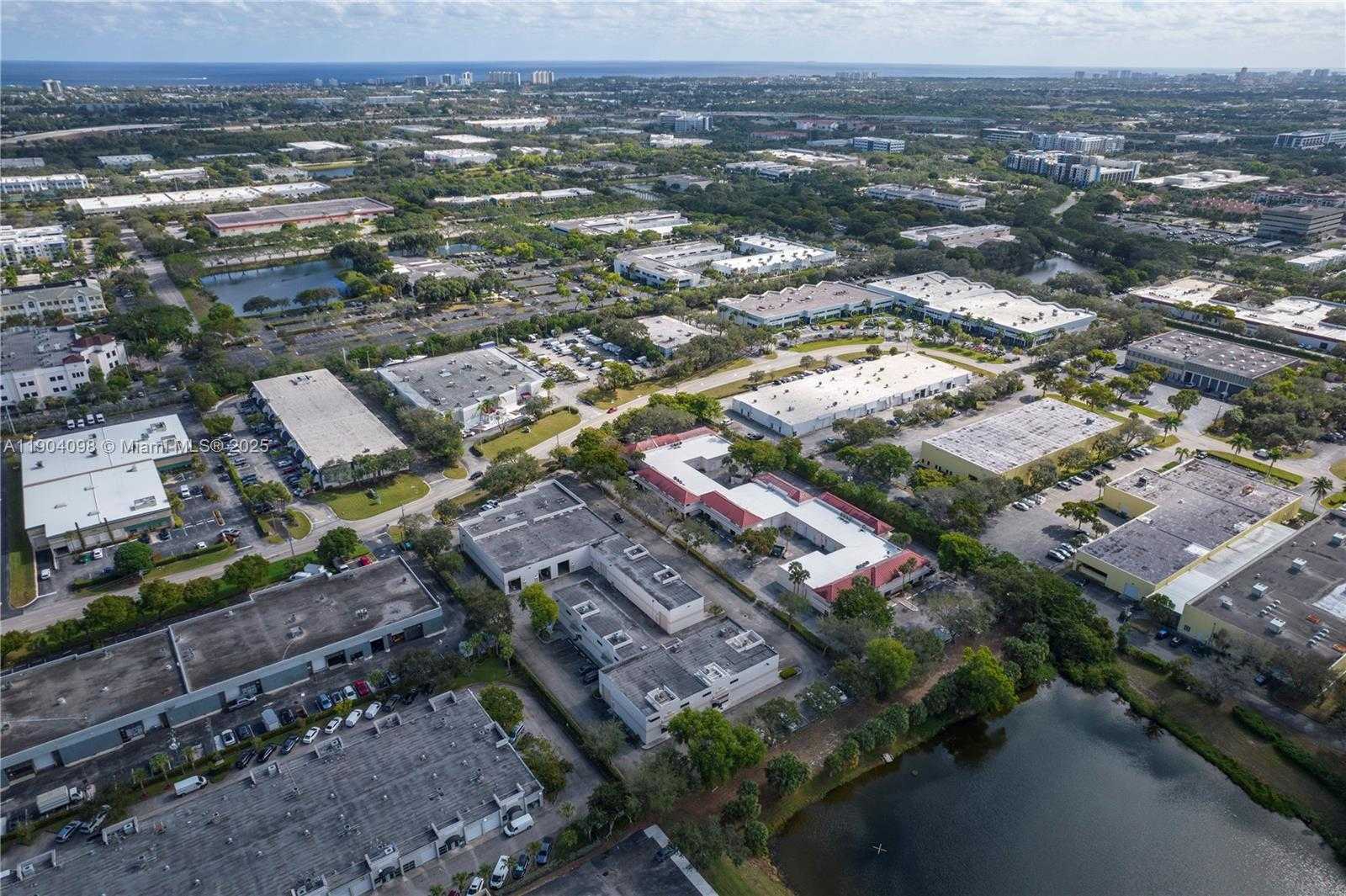 Small Image of 6451 EAST ROGERS CIR, Boca Raton Number 15