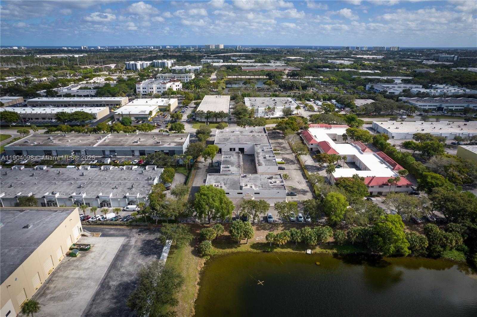 Small Image of 6451 EAST ROGERS CIR, Boca Raton Number 16