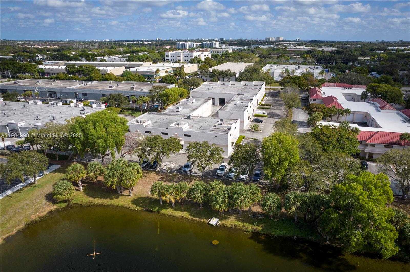 Small Image of 6451 EAST ROGERS CIR, Boca Raton Number 17