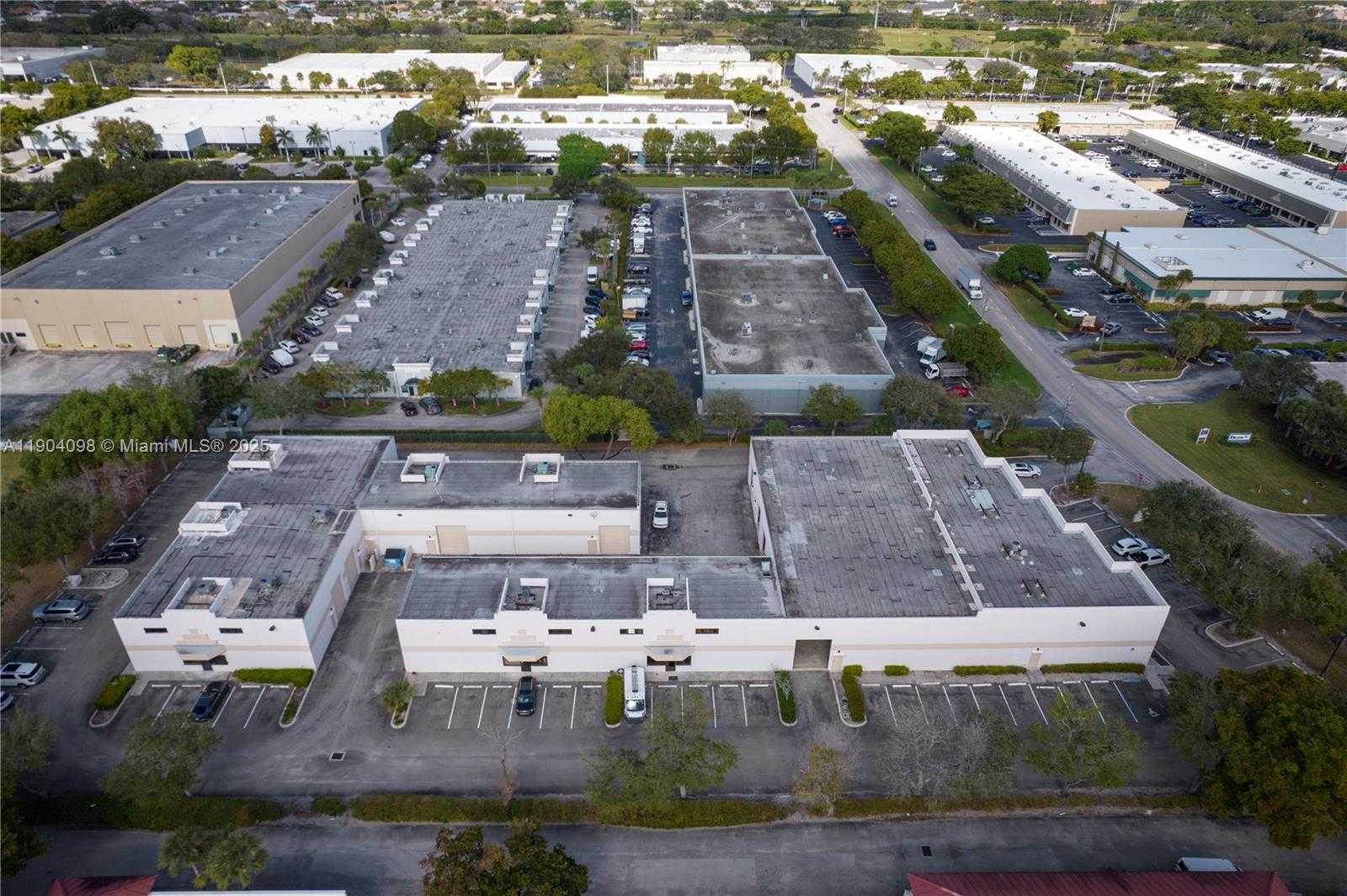 Small Image of 6451 EAST ROGERS CIR, Boca Raton Number 18