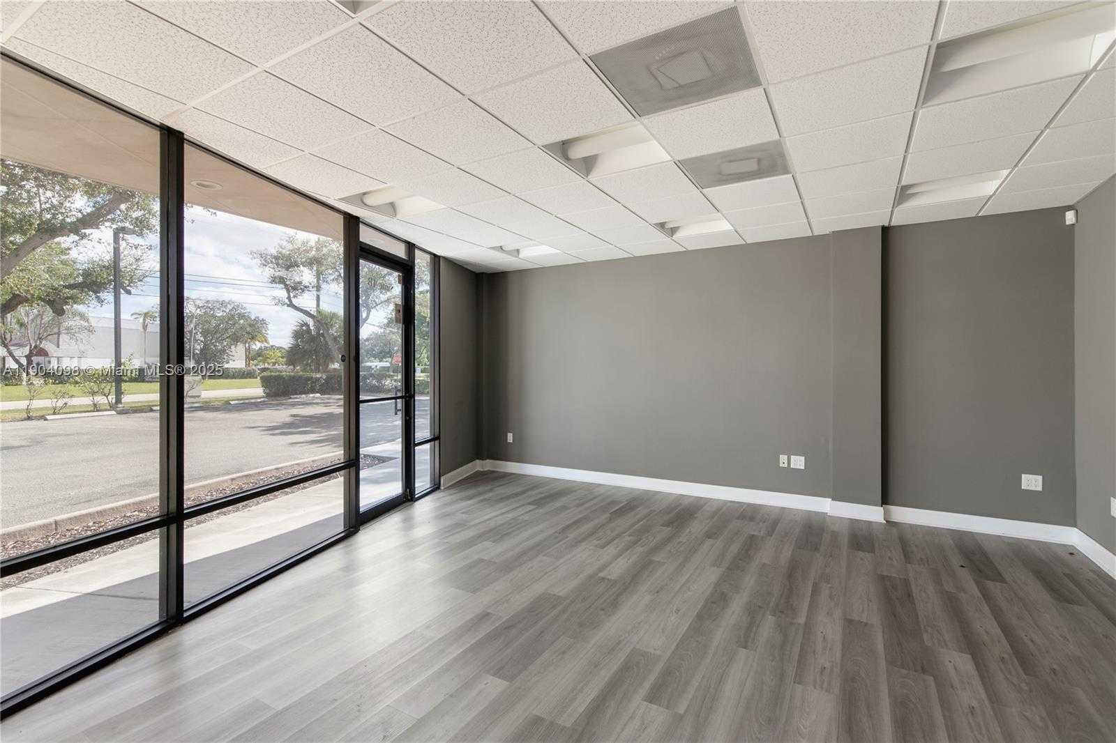 Small Image of 6451 EAST ROGERS CIR, Boca Raton Number 2