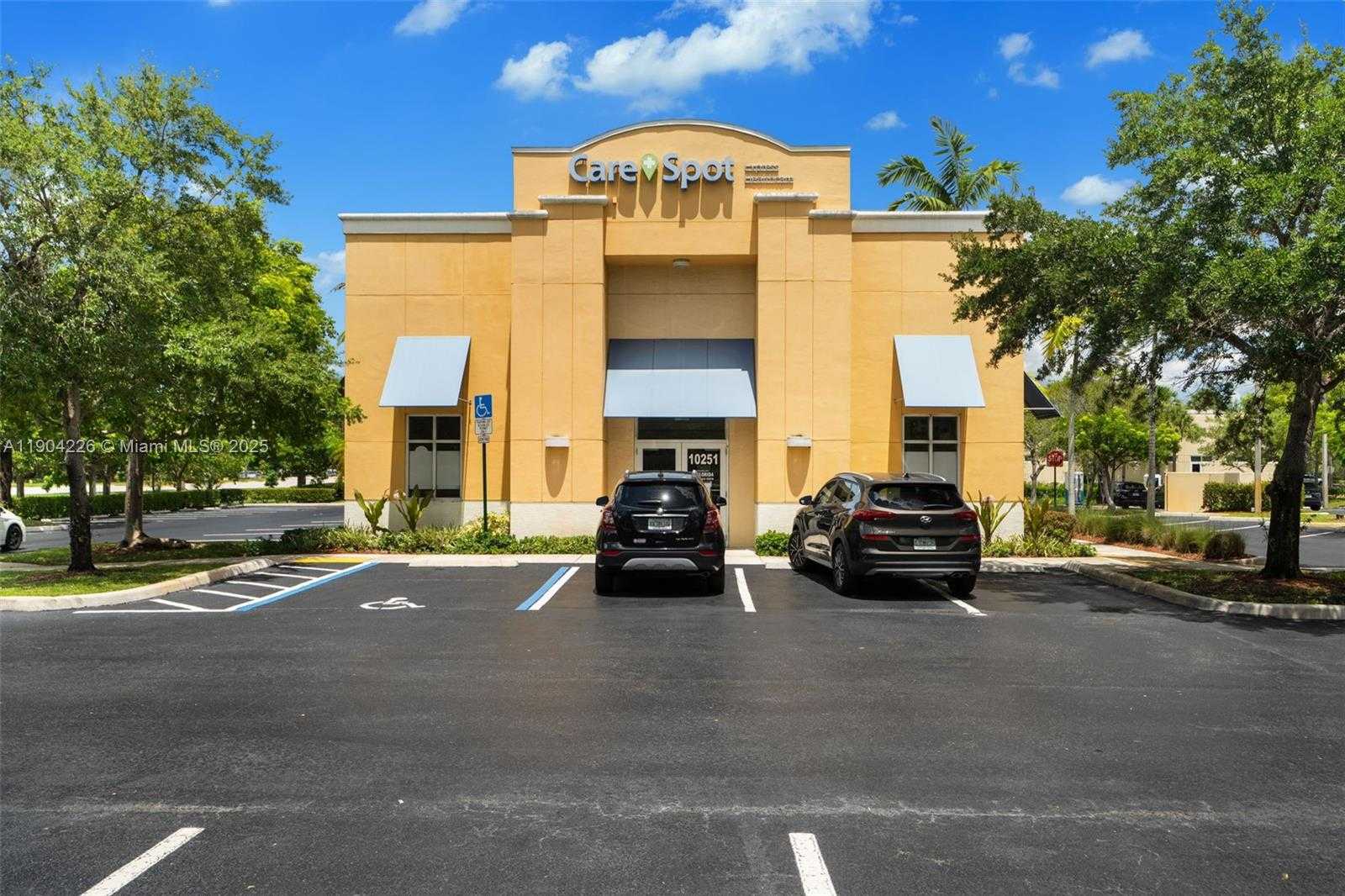 Small Image of 10101 Commercial Blvd, Fort Lauderdale, FL 33351, USA Number 5