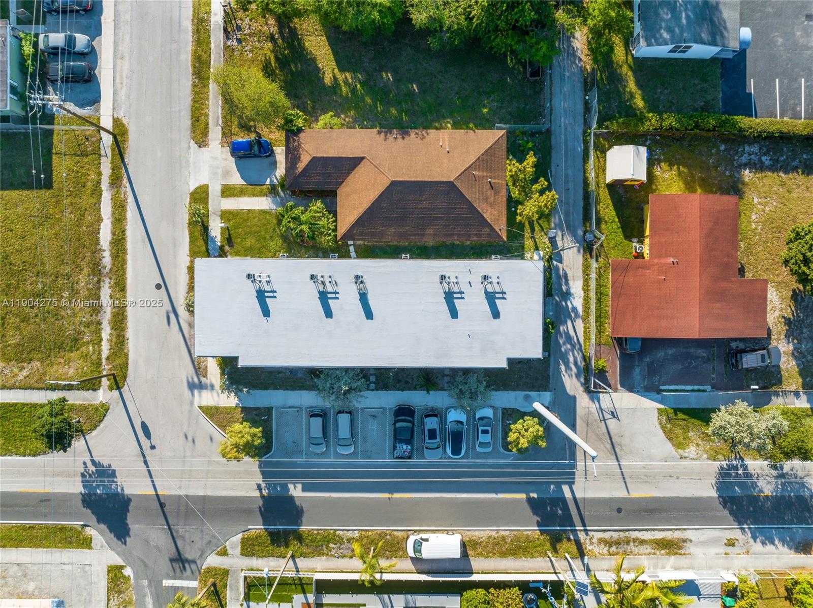 Small Image of 2201 GREENE ST, Hollywood Number 15