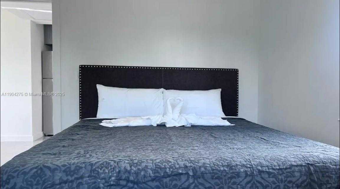 Small Image of 2201 GREENE ST, Hollywood Number 18