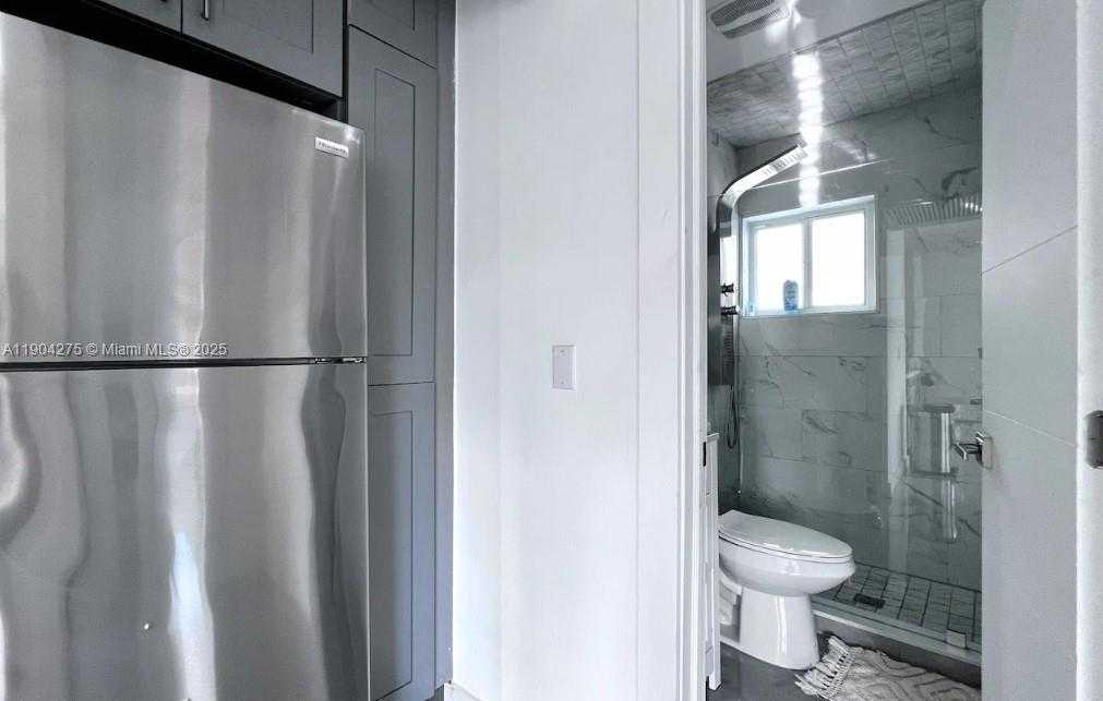 Small Image of 2201 GREENE ST, Hollywood Number 23