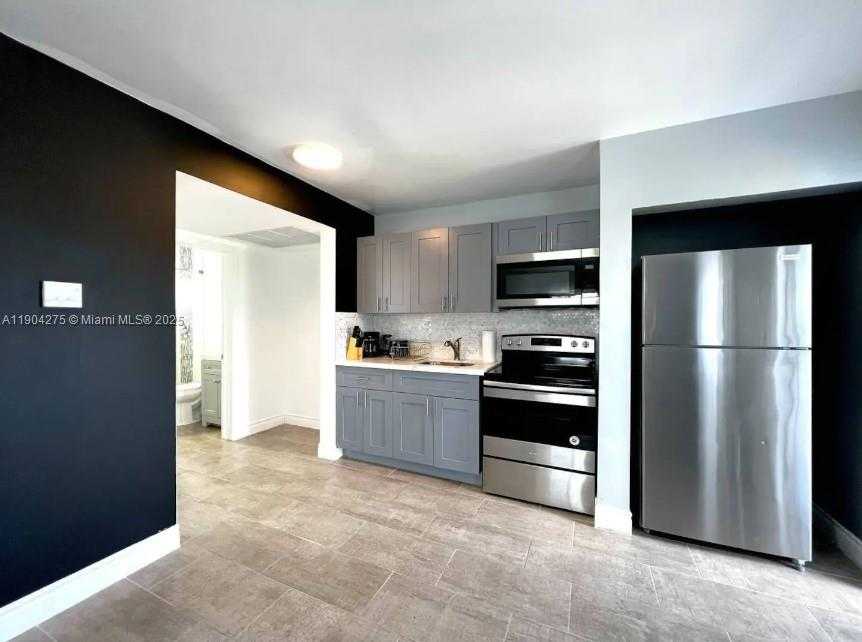 Small Image of 2201 GREENE ST, Hollywood Number 26