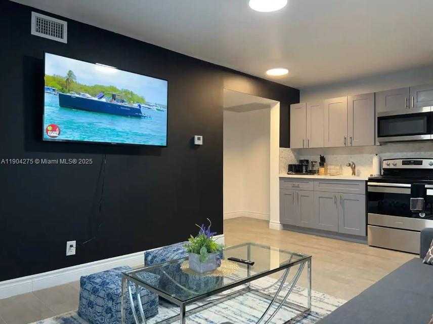 Small Image of 2201 GREENE ST, Hollywood Number 27