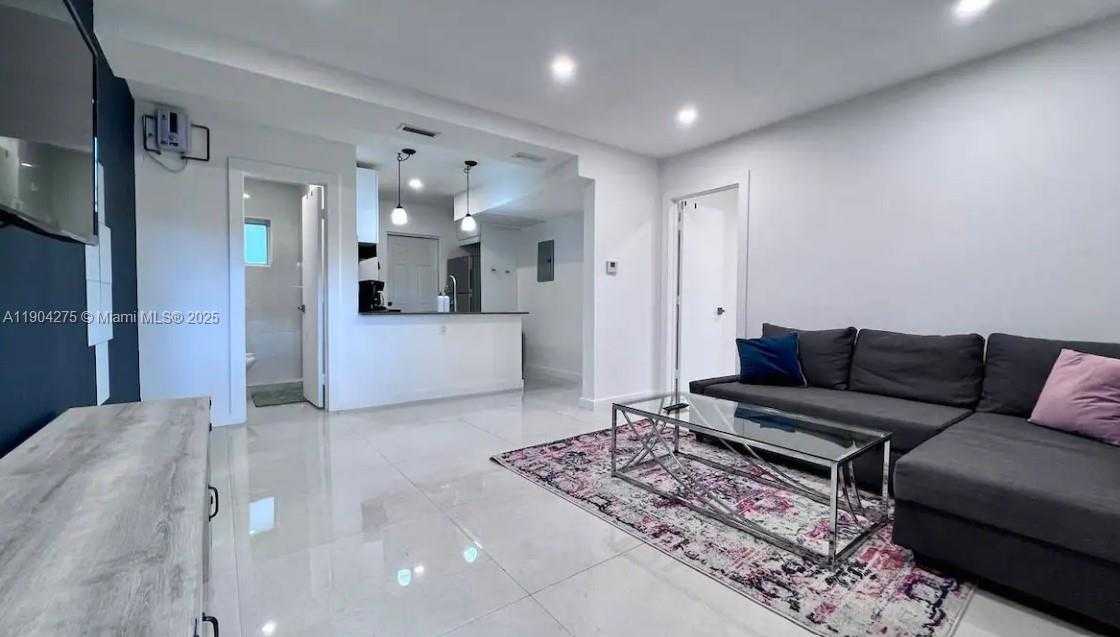 Small Image of 2201 GREENE ST, Hollywood Number 35