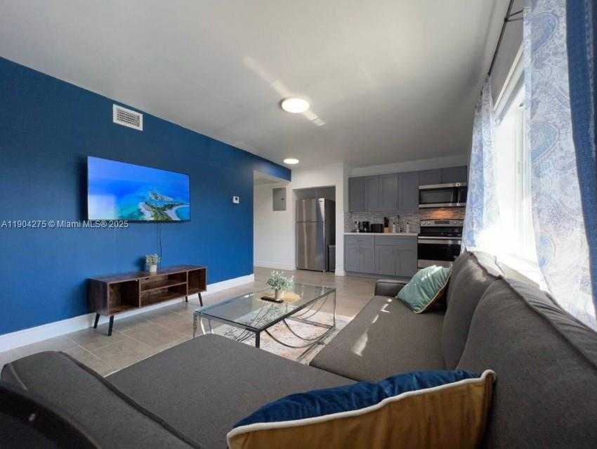 Small Image of 2201 GREENE ST, Hollywood Number 47