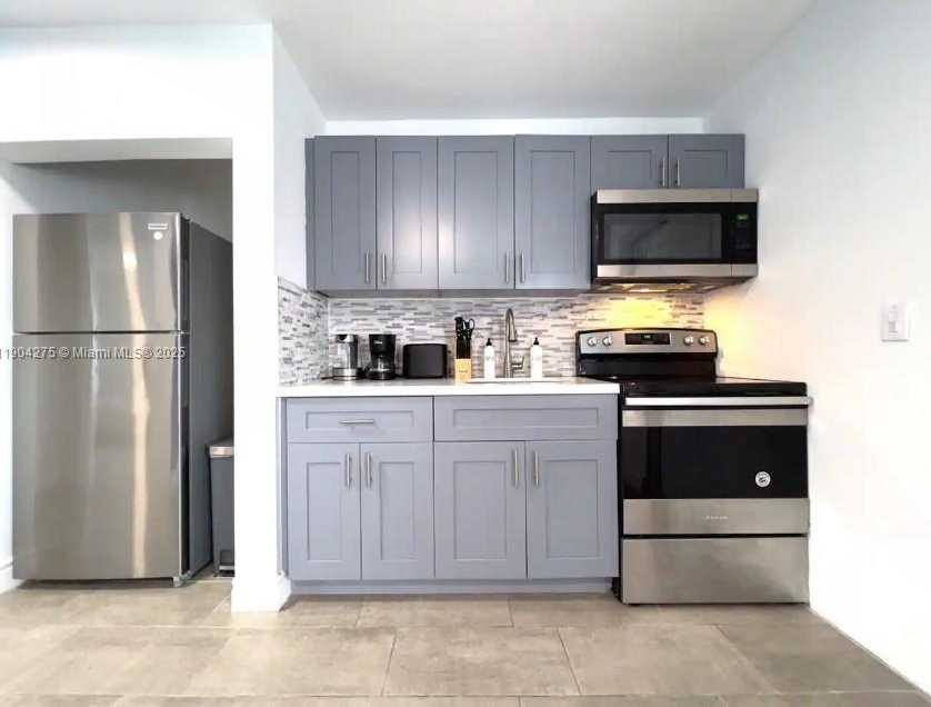 Small Image of 2201 GREENE ST, Hollywood Number 48