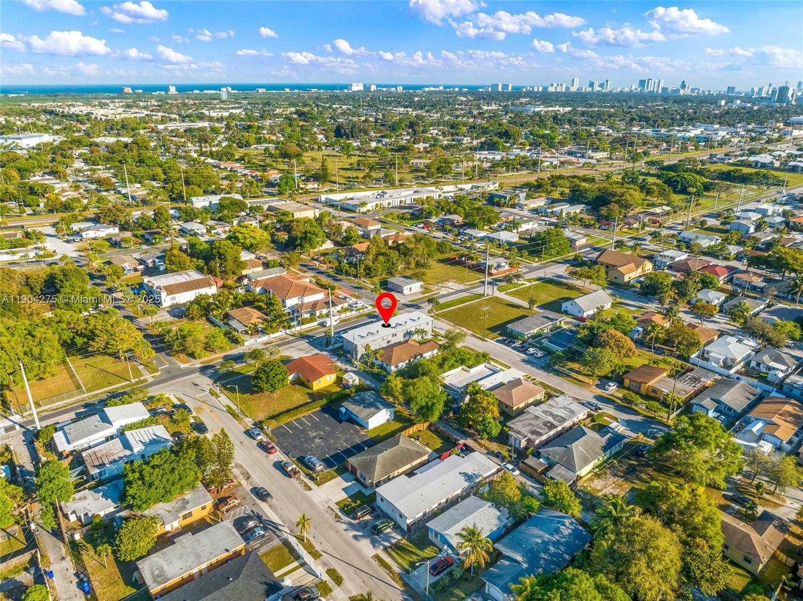 Small Image of 2201 GREENE ST, Hollywood Number 8