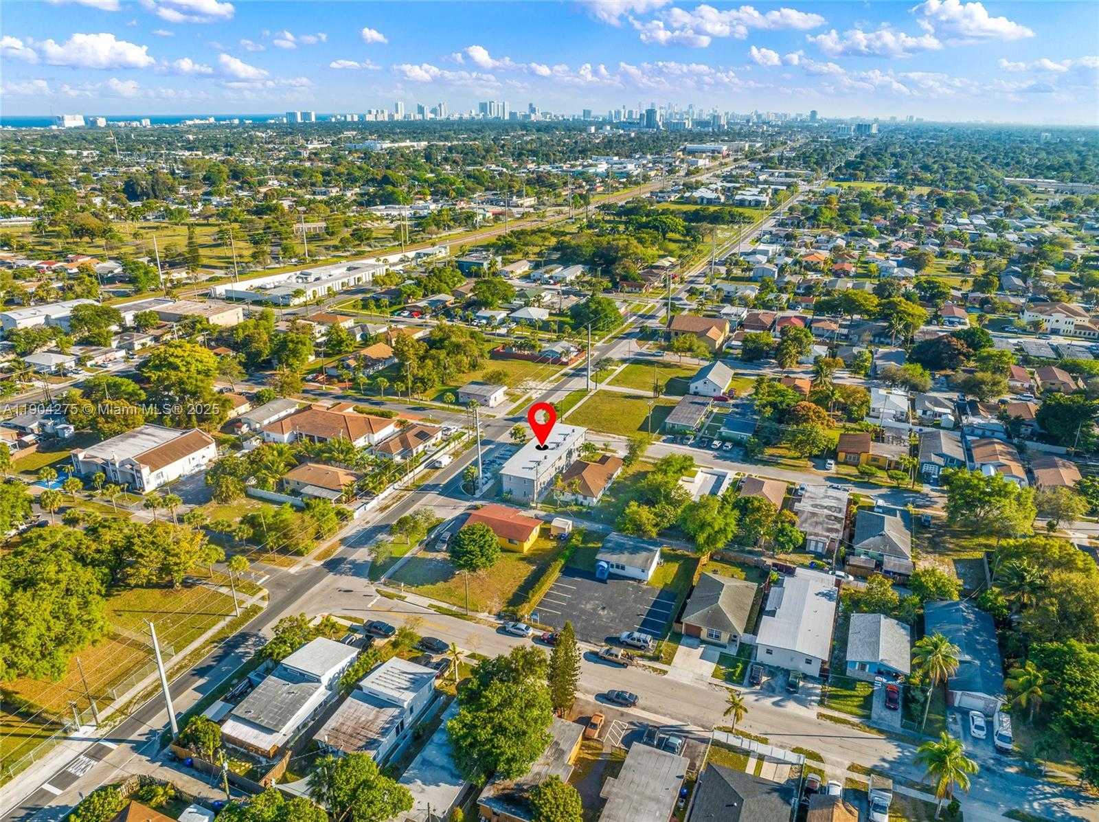 Small Image of 2201 GREENE ST, Hollywood Number 9