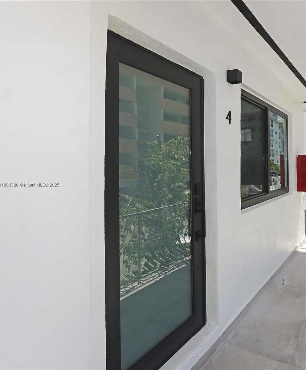 Small Image of 7801 BYRON AVE, Miami Beach Number 29