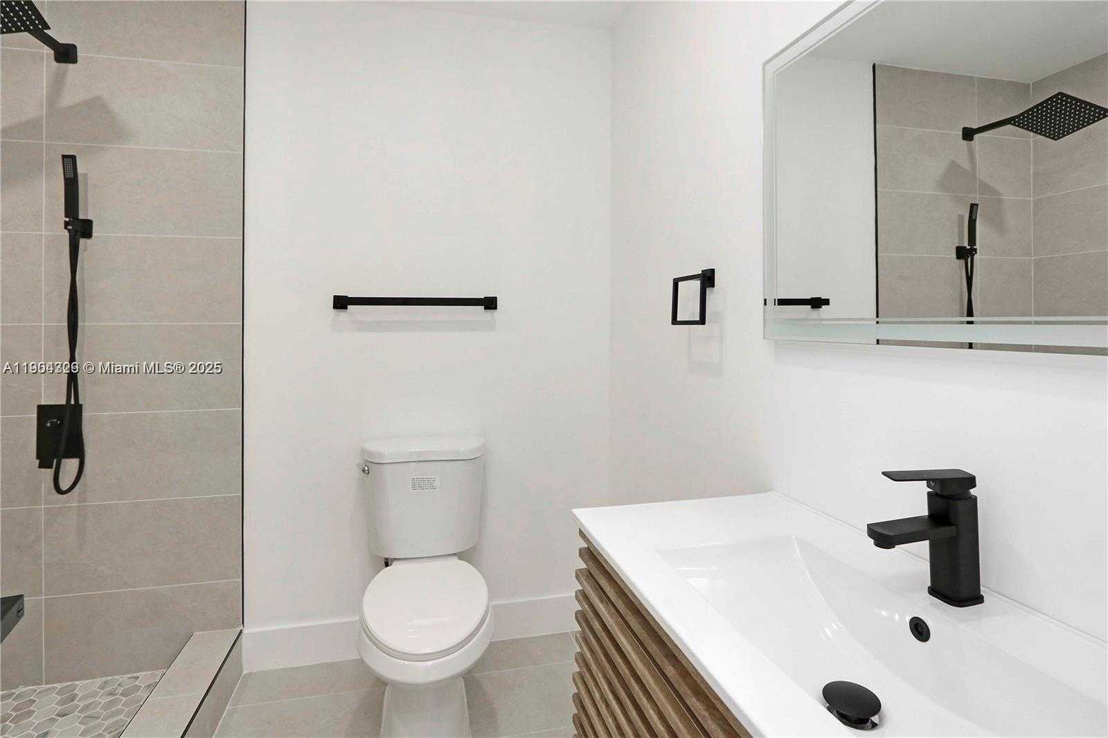 Small Image of 7801 BYRON AVE, Miami Beach Number 36