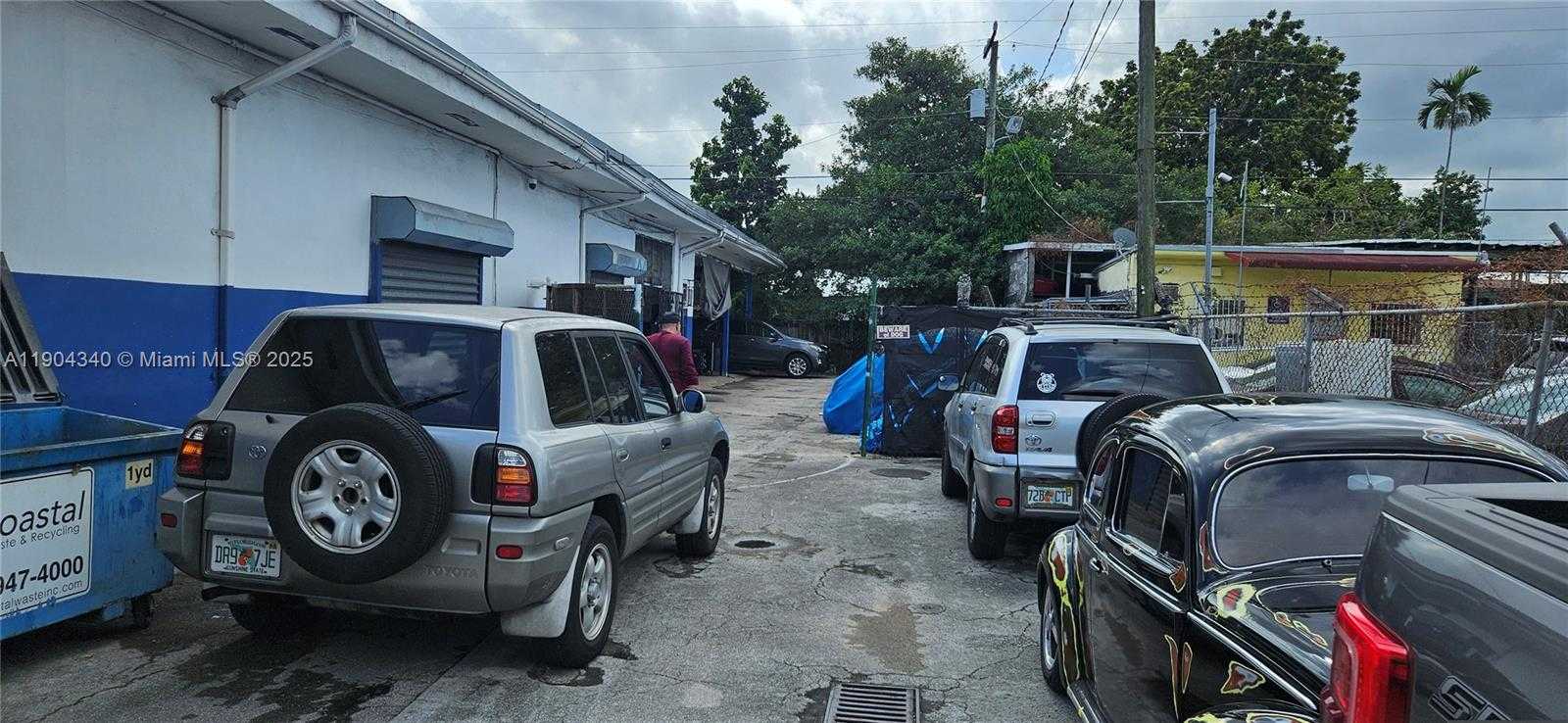 Small Image of 2112 NORTH WEST 36TH ST, Miami Number 6