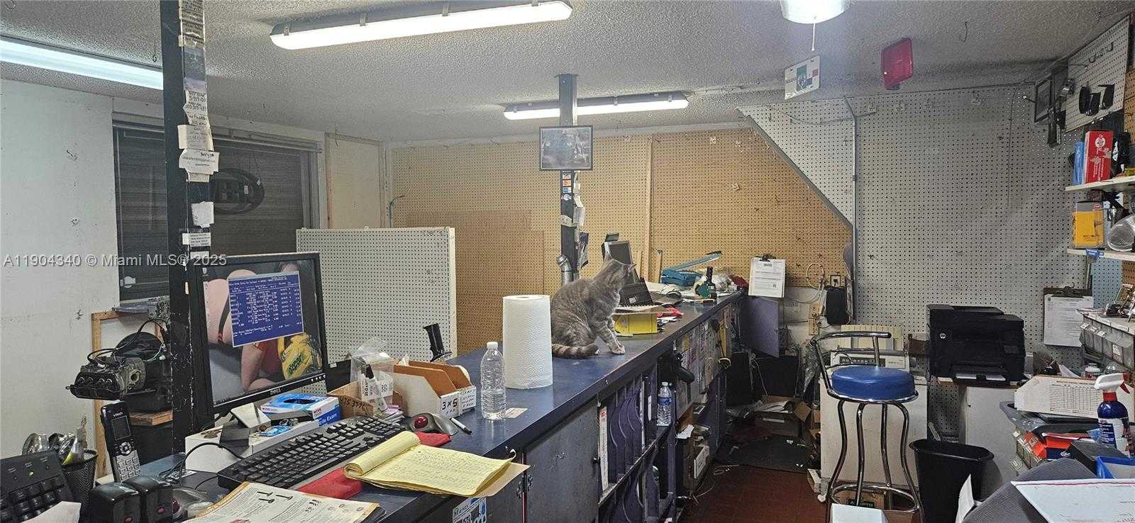 Small Image of 2112 NORTH WEST 36TH ST, Miami Number 9