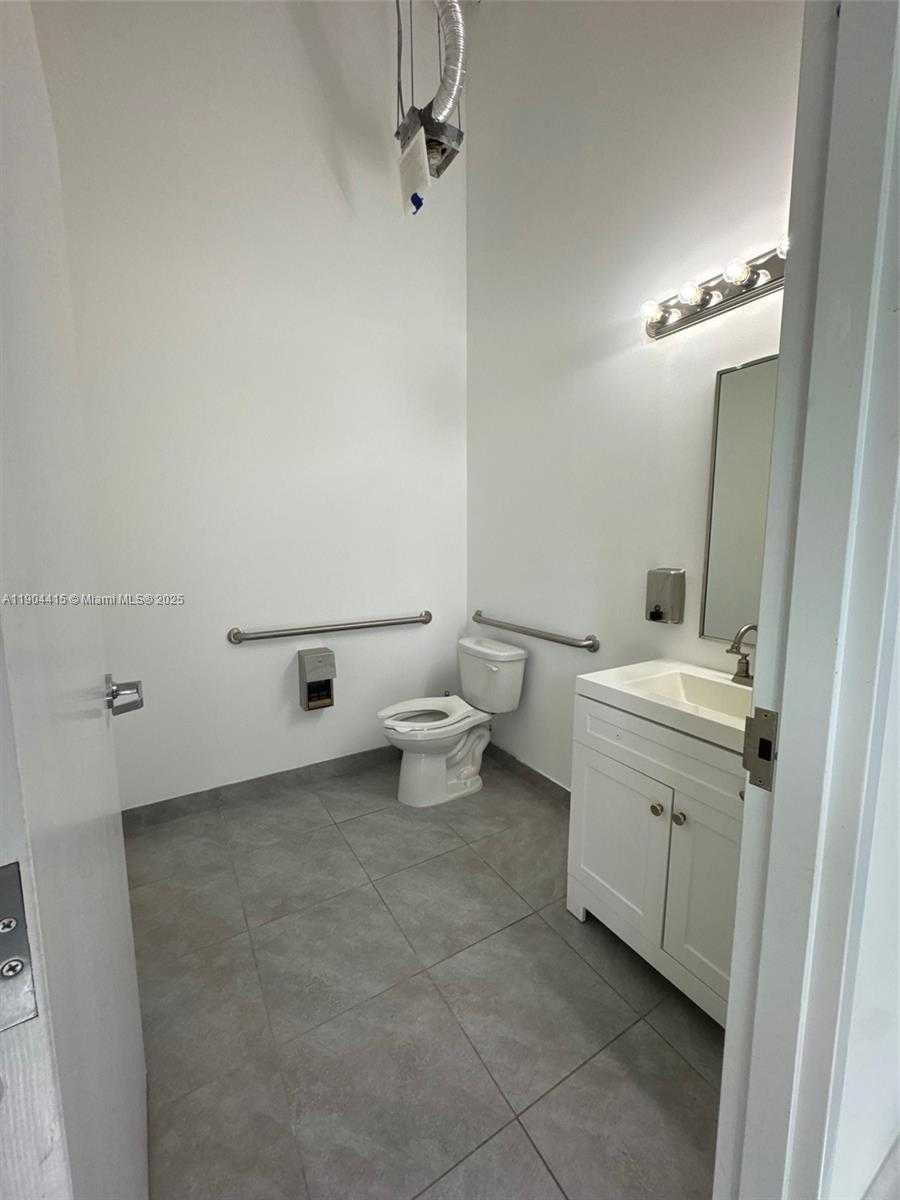 Small Image of 9620 STIRLING RD #103, Cooper City Number 5