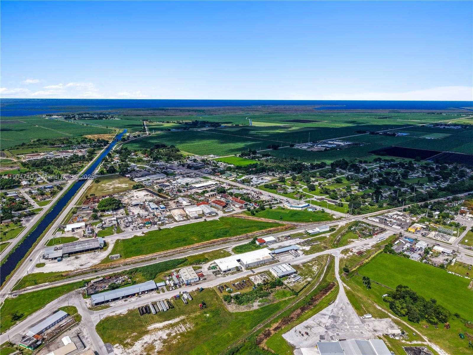 Small Image of 901 NORTH WEST 9TH ST, Belle Glade Number 10