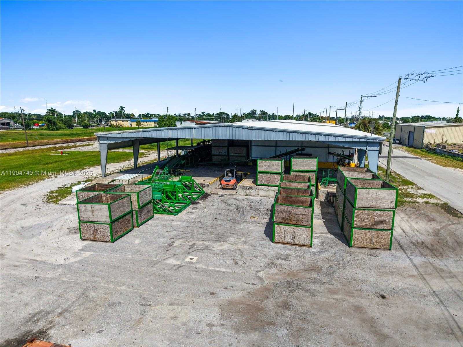 Small Image of 901 NORTH WEST 9TH ST, Belle Glade Number 16