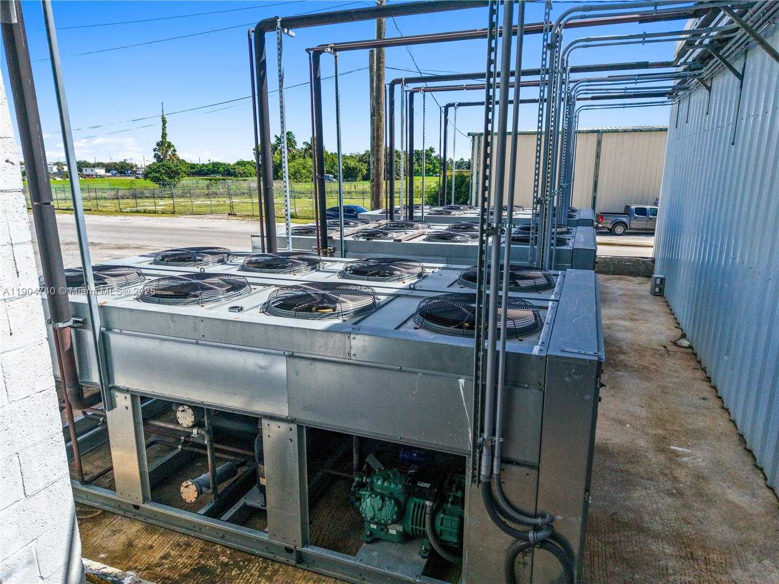 Small Image of 901 NORTH WEST 9TH ST, Belle Glade Number 17