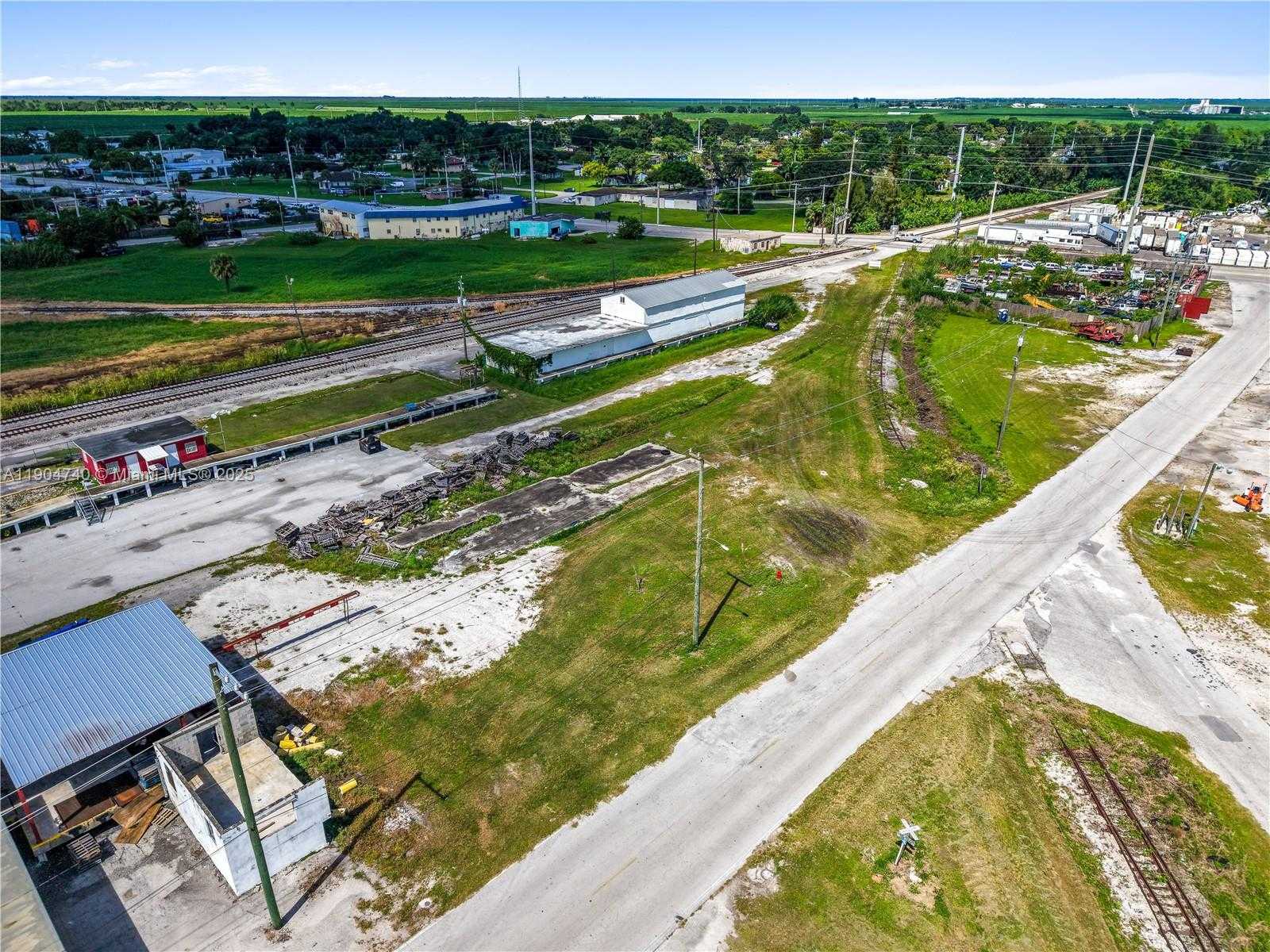 Small Image of 901 NORTH WEST 9TH ST, Belle Glade Number 19