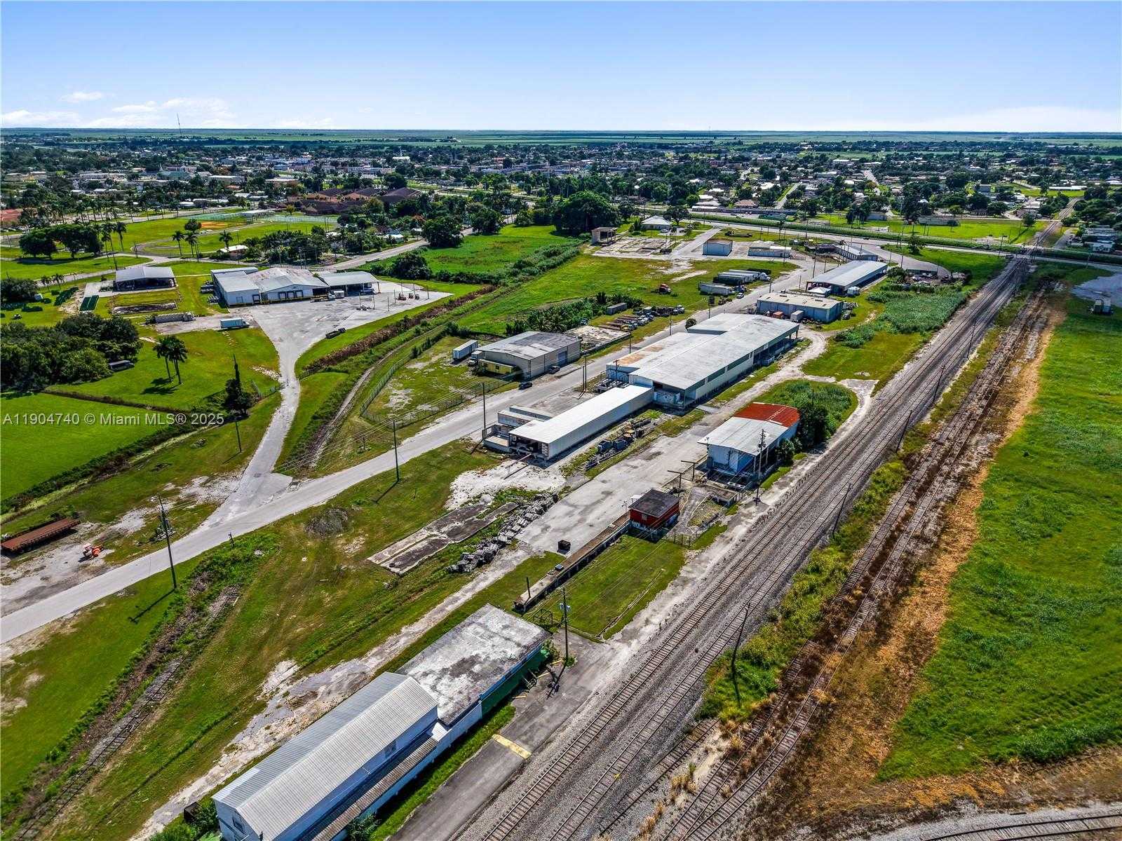 Small Image of 901 NORTH WEST 9TH ST, Belle Glade Number 21