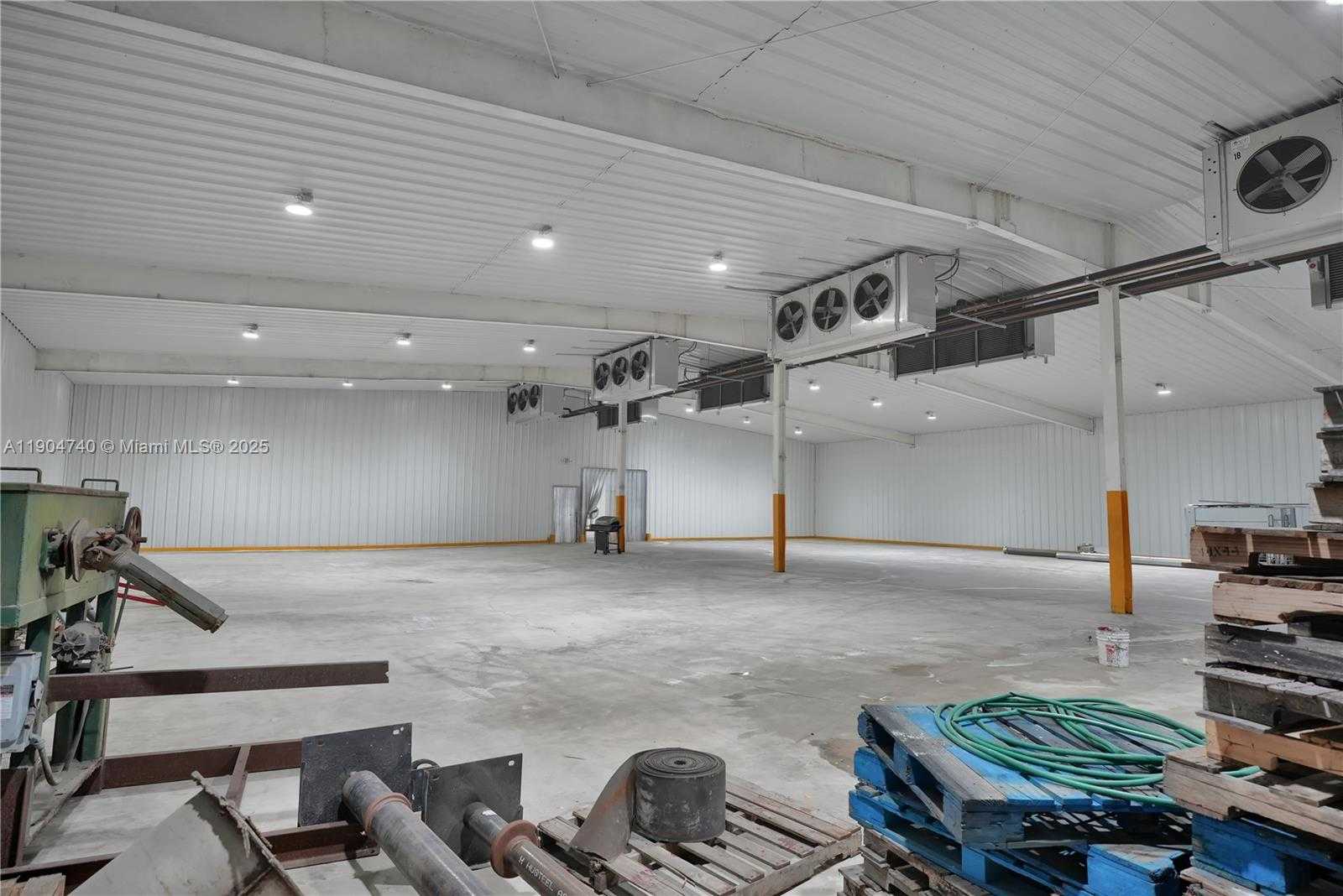 Small Image of 901 NORTH WEST 9TH ST, Belle Glade Number 26