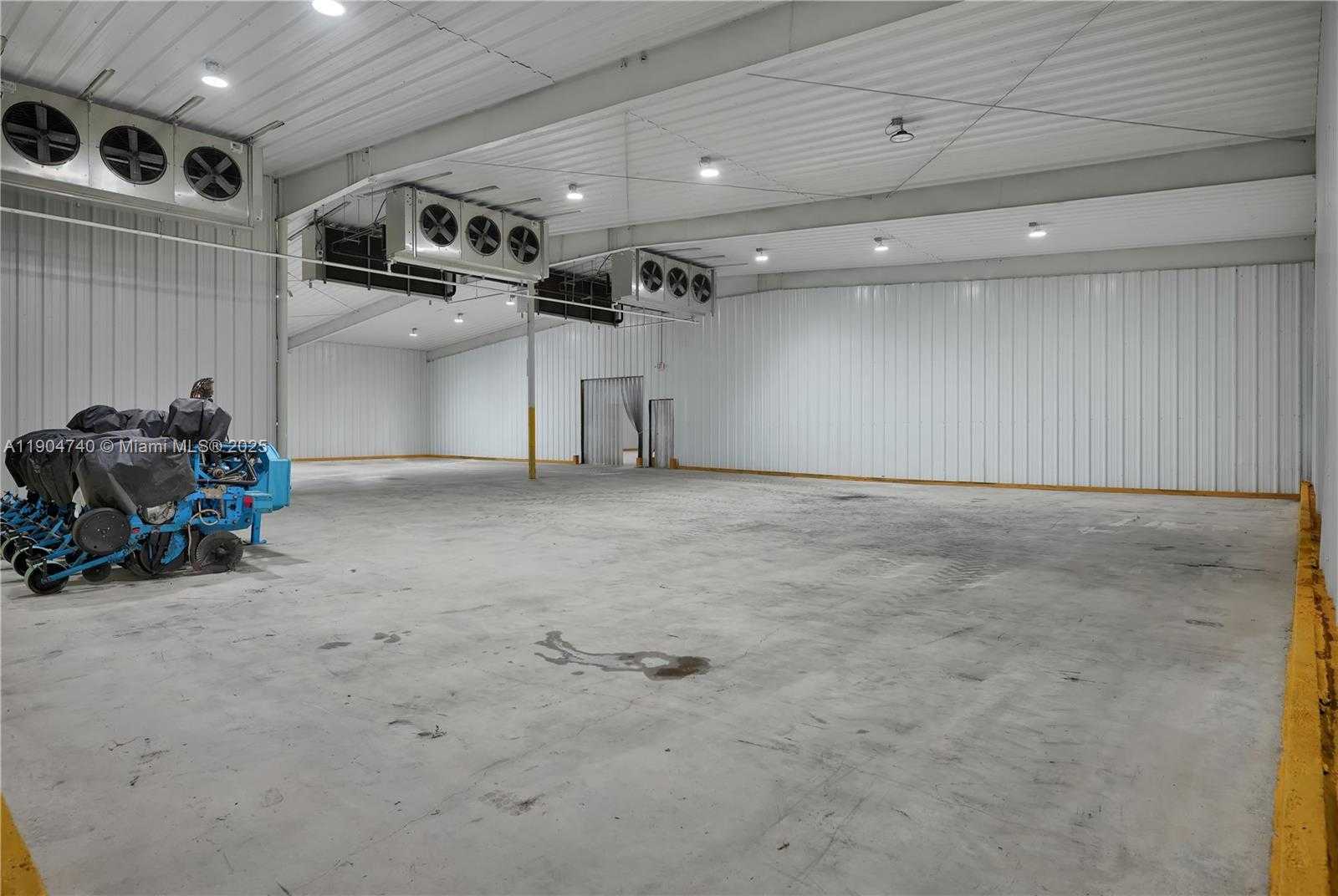 Small Image of 901 NORTH WEST 9TH ST, Belle Glade Number 31